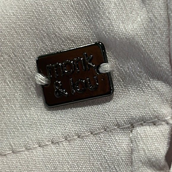 NWT- Monk and Lou lilac short sleeve size medium - Picture 10 of 11